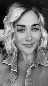 Candice Testa's Instagram, Twitter & Facebook