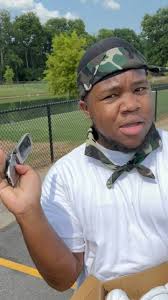 I’m finna call Birdman and them boys😭cause this getting outta hand 🤣🤣  #cashmomey #hotboys #stolenlyrics #HAA #reebokshoes