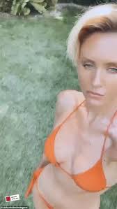 She teased a glimpse of her scarlet pedicure in black heels while adding an edgy twist with a padlock necklace. Athletic Nicky Whelan Work Out Pinterest Pictures Cloudy Girl Pics