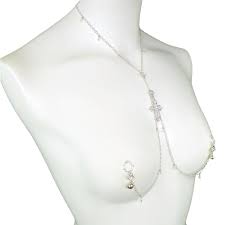 Amazon.co.jp: 【Jewelry Hanazono】ニップルネックレス クロス クリスタル シルバー 乳首アクセサリー シルバー925  ニップルジュエリー ボディジュエリー ノンピアス ノンホール バストトップ 乳首ネックレス スワロフスキー 乳首 谷間 デコルテ : ファッション