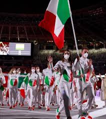 Luminosa bogliolo guida lancia ypsilon verso il giappone : Tokyo 2020 Le Gare Della Notte Finali Nel Nuoto E Nella Scherma