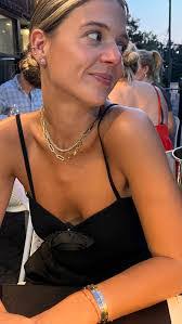 Deborah Hufnagel's Instagram, Twitter & Facebook