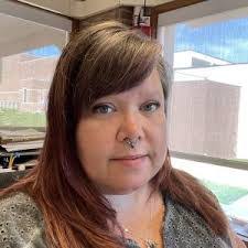 Elizabeth Stephan's Instagram, Twitter & Facebook