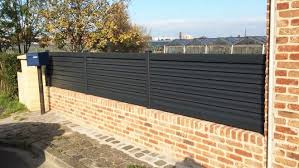 Cloture Alu Sur Muret En Brique Cloture Maison Muret Amenagement Cour