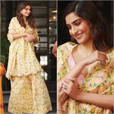 Sonam Kapoor In The Jodi Life Saree Boutiquesarees Com Visions album available for purchase at itunes.apple.com/us/album/visions…sion/id669239233. sonam kapoor in the jodi life saree