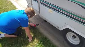 Camper stabilizer jacks always need to be of the utmost quality so that while you are out and about on your vehicle, you do not have to face any sudden problems. Pop Up Camper Scissor Jacks Youtube