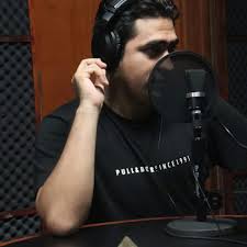 Madre es solo una, te va querer tengas o no tengas....