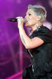 This digital photography of singer pink striking celebrity short hairstyles has dimension 600x500 pixel. Pink The Singer Haircut Haircuts You Ll Be Asking For In 2020