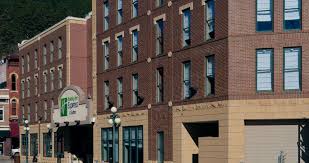 Those locations that do allow pets have varying pet fees starting at approximately $10/night. Holiday Inn Express Deadwood Deadwood