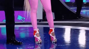 How else do you explain her sharing a pic of herself in underwear on instagram where you can clearly see her… moose knuckle. Nicki Minaj Mtv Vmas 2017 Gif By 2020 Mtv Video Music Awards Find Share On Giphy