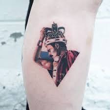 I found some cool queen tattoos online and just had to share them. Sassy Dumbass Diva
