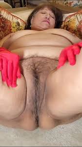 Old hairy nudes vídeos porno | Faphouse