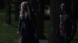 How will Barry defeat Savitar in The Flash season 3 finale? 5 things to  expect in episode 23 | IBTimes UK