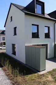 Zum fototermin 10/2020 war die möblierung noch nicht vollständig vorhanden, inzwischen ist das haus renoviert. Haus Zu Vermieten Oberer Nordendweg 38 34128 Kassel Mapio Net