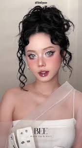 Acconciatura Di Bee