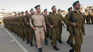 以色列国防军（希伯来语：צבא ההגנה לישראל‎， tsva hahagana leyisrael，字面意思为保卫以色列的陆军，英语：israel defense forces, idf），通常缩写成tsahal（צהל‎），是以色列的军队名称，由陆军、空军和海军组成。也有其他一些准军事的部门负责不同层面的以色列国家安全（例如边界警察和内部安全局）。 ä»¥è‰²åˆ—å†›é˜ŸåŠ›å›¾æ‹›å‹ŸåŸºç£æ•™å¾' Pars Today
