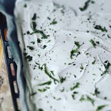 J'aime les pois chiches depuis ma plus tendre enfance. Meringues Bleuet Verveine Avec Le Jus Des Pois Chiches Aquafaba Quoi