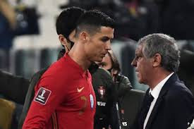 Address in portugal (street name, door number, floor, apartment). Santos Maakt Ek Selectie Portugal Bekend En Rekent Ook In Qatar Op Ronaldo 36 Voetbal International