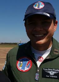 Lucas Pacheco Yoshida. Fumaça #3. Capitão Aviador Ala Esquerda 2080 horas  de voo Piloto de Caça Nasceu em Votuporanga/SP em 1º de setembro de 1987.  Ingressou na Força Aérea em 2004, na