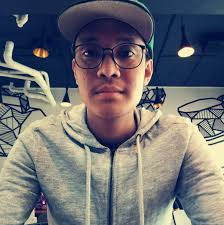 A lot of people ask me about why I only wear T-shirts. I think the right  question is...why do you never wear jacket? (or at least very very rarely).  As most of