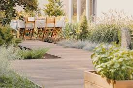 Für die meisten menschen ist eine gartenterrasse genau der richtige ort, um in den warmen monaten des jahres laue sommernächte zu genießen oder grillpartys zu veranstalten. Terrassengestaltung Ideen Und Inspiration Fur Die Terrasse