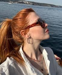 Kari Cantrell's Instagram, Twitter & Facebook