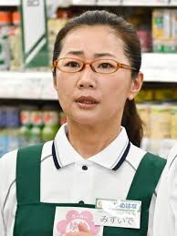 エルザは狂人だった。 彼女は美しいセラー約夢を見たが、彼女は絵に行きました。 女の子は彼女の写真を上げた。 アダムスの少年は目を覚ますと、両親を目が覚めた。 彼らは、エルザのために行き、ほうきと秘密の入り口で彼の祖母を参照してください。 Pnz7sgvedvhawm