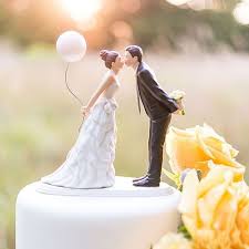 Tortenfigur Tortendekoration Brautpaar Mit Ballon Tortenfiguren Hochzeit Hochzeit Torte Figuren Hochzeitstortenfiguren