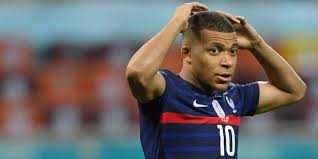 L'euro 2021 est terminé pour l'équipe de france de foot, éliminé hier par la nati, aux tirs au but. 6yevnyvzmdpm M
