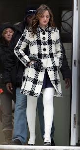 Un choix unique de collant laine couleur disponible dans notre magasin. Blair Waldorf 25 Looks A Lui Piquer Dans Gossip Girl Cosmopolitan Fr Vetements Gossip Girl Collants Blancs Mode Gossip Girl