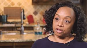 Elaine Mccray's Instagram, Twitter & Facebook