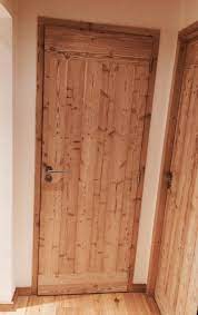 photos atelier de roche a l argentiere la bessee menuiserie porte interieur bois porte interieure portes