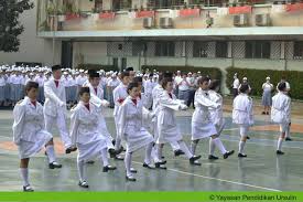 Menempati tanah pemerintah gedungnya terdiri dari 3 (tiga) lantai, sekolah tunggal.• St Theresia Jakarta Archives Serviam News