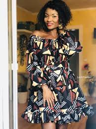 Petite robe longue manche en tissu africain longue robe tissus pagne, wedding dress | lobola outfits/lobola robes de soiree en tissu pagne pictures to pin on pinterest Robe Midi En Tissu Pagne Africain Motif Bogolan Epaules Denudees Avec Ceinture Lon In 2021 African Print Fashion Dresses African Fashion Skirts Best African Dresses
