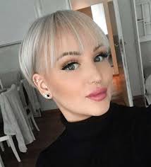 Characterized by a reduced lateral and temporal area, and a short dynamically the layered look is a lifesaver for women with fine, thin hair; 20 Super Cute Short Hairstyles For Fine Hair Short Haircut Com