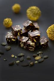 Un Petit Carre De Fudge Chocolat Noir Pour Changer Des Truffes Du Reveillon Fudge Chocolat Noir Chocolat