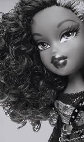 Closeup look at Pretty 'N' Punk Sasha's Prototype : r/Bratz