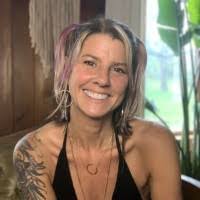 Lynn Clevenger's Instagram, Twitter & Facebook