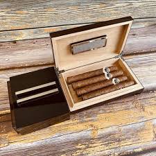 Jr glass top wood humidor with hygrometer. 63 Best Gifts For Cigar Lovers In 2021 From 15