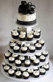 Some Nice Cupcakes Cheap Wedding Cakes Black And White Wedding Cake Wedding Cakes With Cupcakes