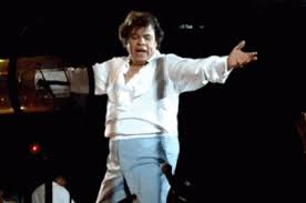 Juan ( tɕɥɛ̀n ) the chinese character 卷 , which in mandarin is almost homophonic with the characters for the female name, is a division of a traditional chinese manuscript or book and can be translated as 'fascicle', 'scroll. 29 Gifs De Juan Gabriel Perfectos Para Cualquier Ocasion