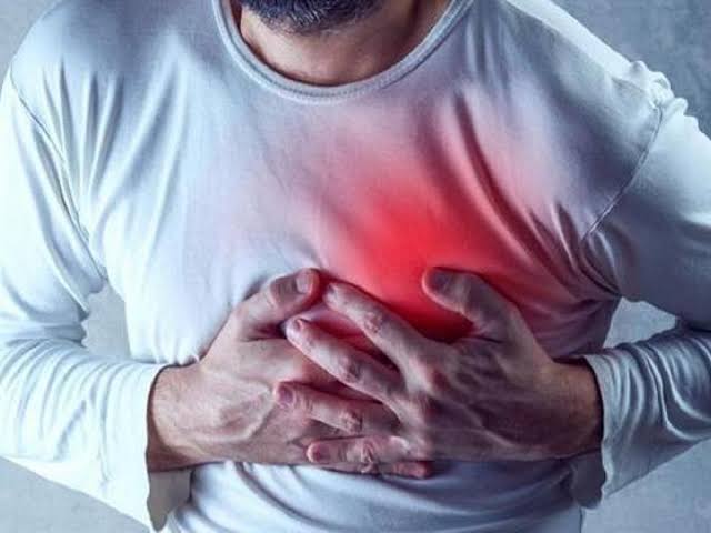 4 nguyên nhân ngạc nhiên có khả năng gây đau tim