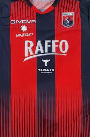 Fikstür sayfasında taranto takımının güncel ve geçmiş sezonlarına ait maç fikstürüne ulaşabilirsiniz. Maglia Taranto Calcio Calcio Maglia Football