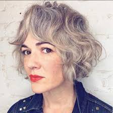 Learn how to achieve très chic hair after you scroll through these popular ways on how to style a french bob! French Bob Haircut 2020 New French Girl Haircut Trend