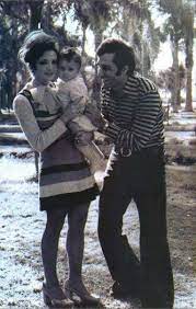 محمود ياسين و شهيرة و ابنتهم رانيا صفحة انتيكا على الفيسبوك egyptian beauty old egypt historical photos