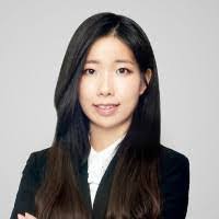 Iris Kern's Instagram, Twitter & Facebook