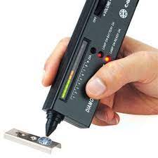 Neither of these instruments are 100% effective and it is possible to make a mistake and this is where the experience of the operator becomes vital. How Do Diamond Testers Work