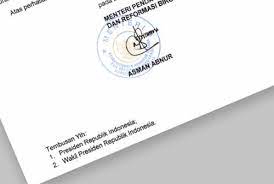Sedangkan menurut nani darmayanti (2008:98) tembusan dipakai untuk menunjukkan adanya pihak atau orang lain yang juga menerima surat itu selain penerima surat. Cara Menulis Tembusan Surat Yang Baik Dan Benar