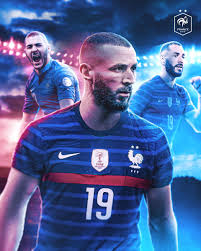 Le football depuis 1946, le ballon d'or depuis 1956. Rnysfqdmzwzsim