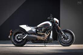 Review The 2019 Harley Davidson Fxdr 114 Harley Davidson Harley Harley Davidson Photos